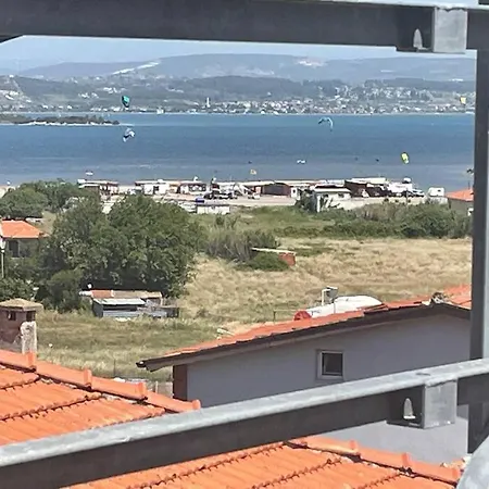 A Cosy Furnished In Gulbahce, With An Amazing Sea And Kite-surf View Apartment