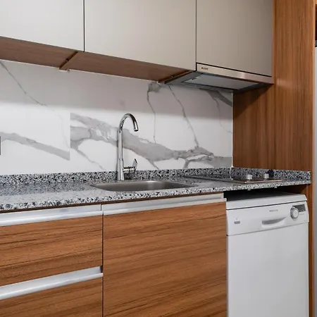 A Cosy Furnished In Gulbahce, With An Amazing Sea And Kite-surf View *